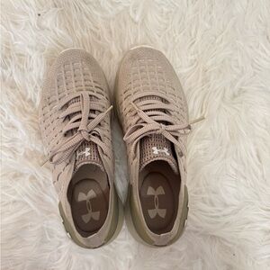 Women’s Under Armour SMGX Shoes